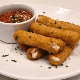 Mozzarella Sticks (Half Tray)